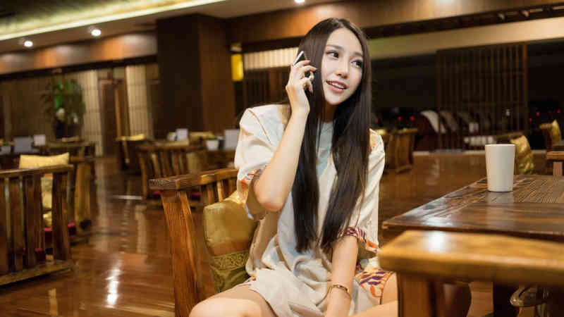 余少群模仿斯琴高娃袁立名场面 圈内人内涵圈内人