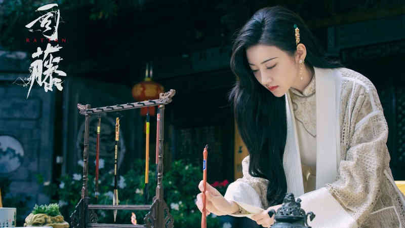 路过的小学生顺手把火灭了 网友：必须奖励一套考题